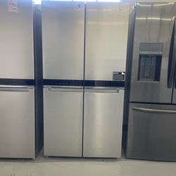 Whirlpool 19.4 cu. ft. Counter Depth French Door Refrigerator in Fingerprint Resistant Stainless Steel with 4-Doors /Scratch and dent