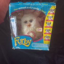new Furbyin Box