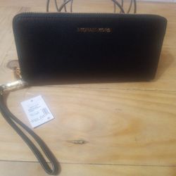 Michael Kors Clutch NWT