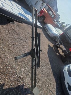 Hitch mount motorcycle carrier
