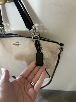Vintage Coach Cream And Black Leather Shoulder Bag