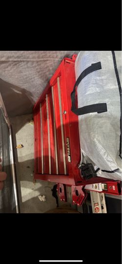 Tool box with some tools inside