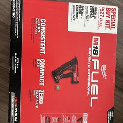 Milwaukee M18 FUEL 18-Volt Lithium-Ion Brushless Cordless Gen II 15-Gauge Angled Finish Nailer Kit with 2.0Ah Battery and Charger
