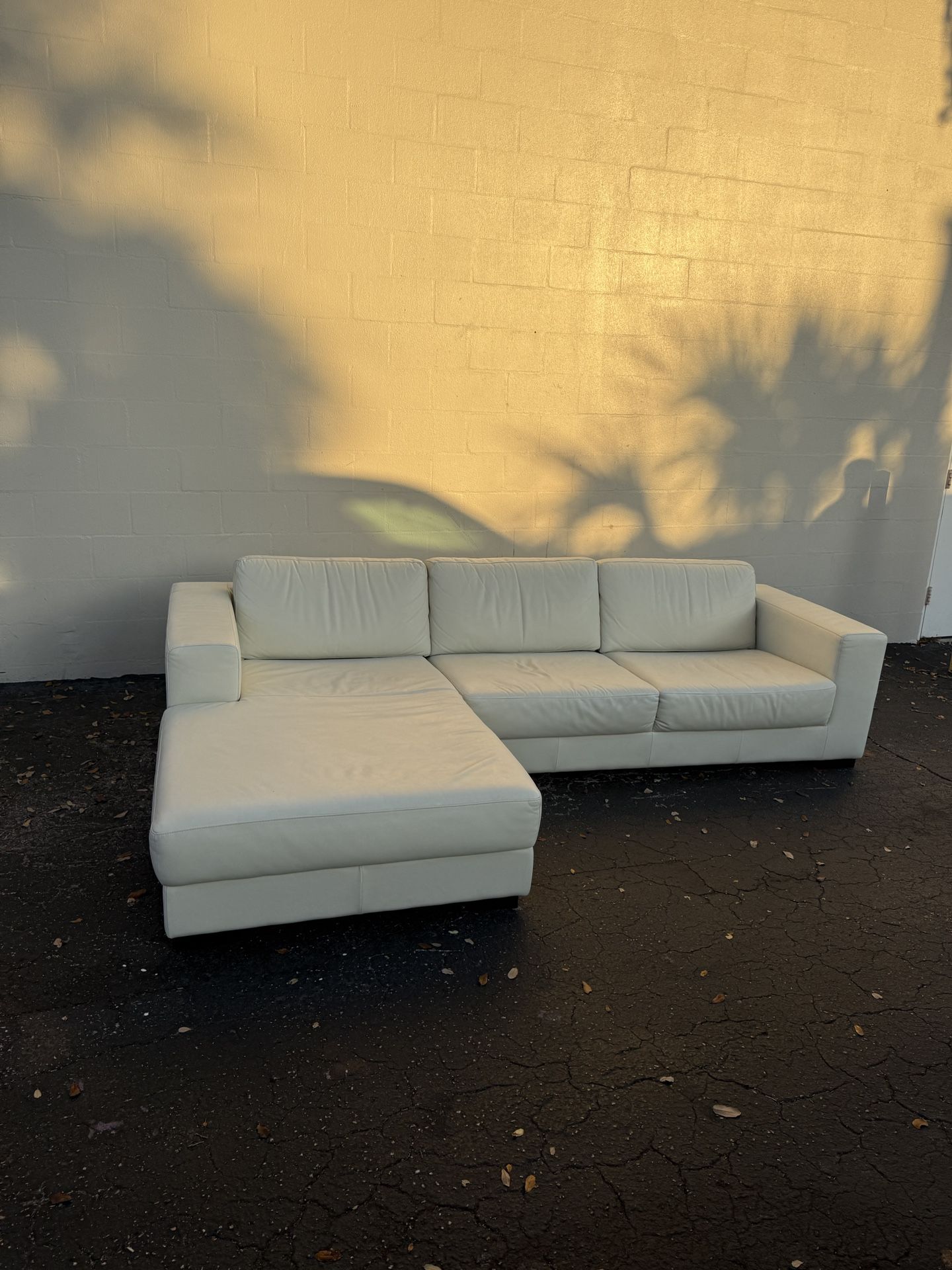 ✨ Natuzzi 100% Genuine White Leather Sofa with Chaise – Italian Luxury 