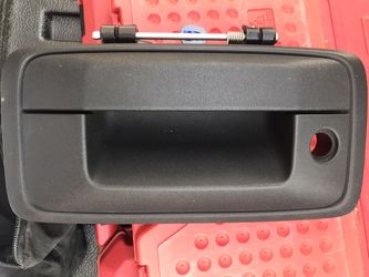2014 silverado 1500 (tailgate door handle)