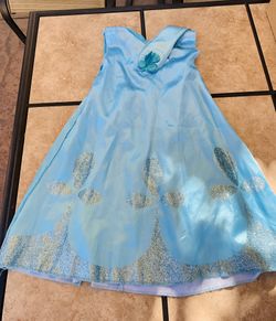 Queen Poppy Dress $10 size 3T