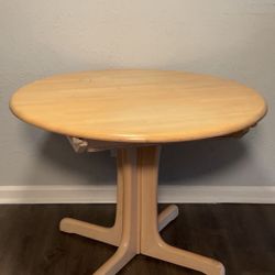 Round Table & 2 Chairs