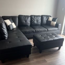 Sofa Leather I Used Only For 3 Months  In Grate Condition Moving To Another State 