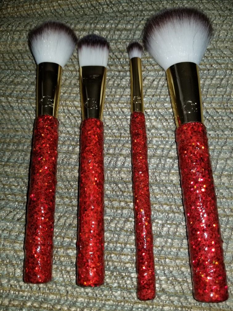 Glitter makeup brushes