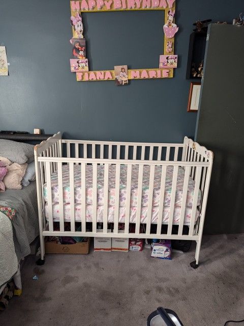 Crib