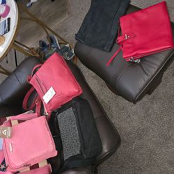 Lot: $25 grand total:   Brand new purses (5)