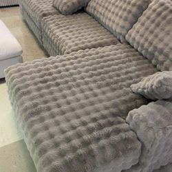 OM• $38 Initial • Brand New Neom Sectional With Chaise 