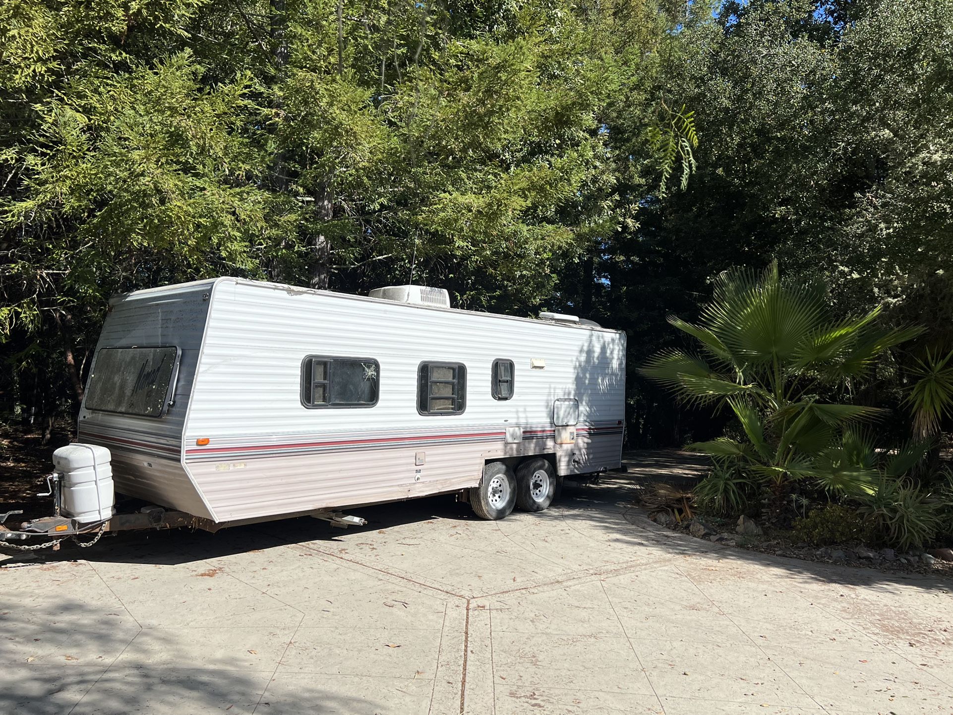 Nomad Camper Pull Behind Inside Needs Tlc W Pink Slip
