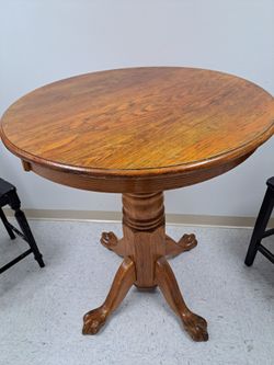 Pub Table 4 stools