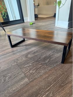 Mini wooden table