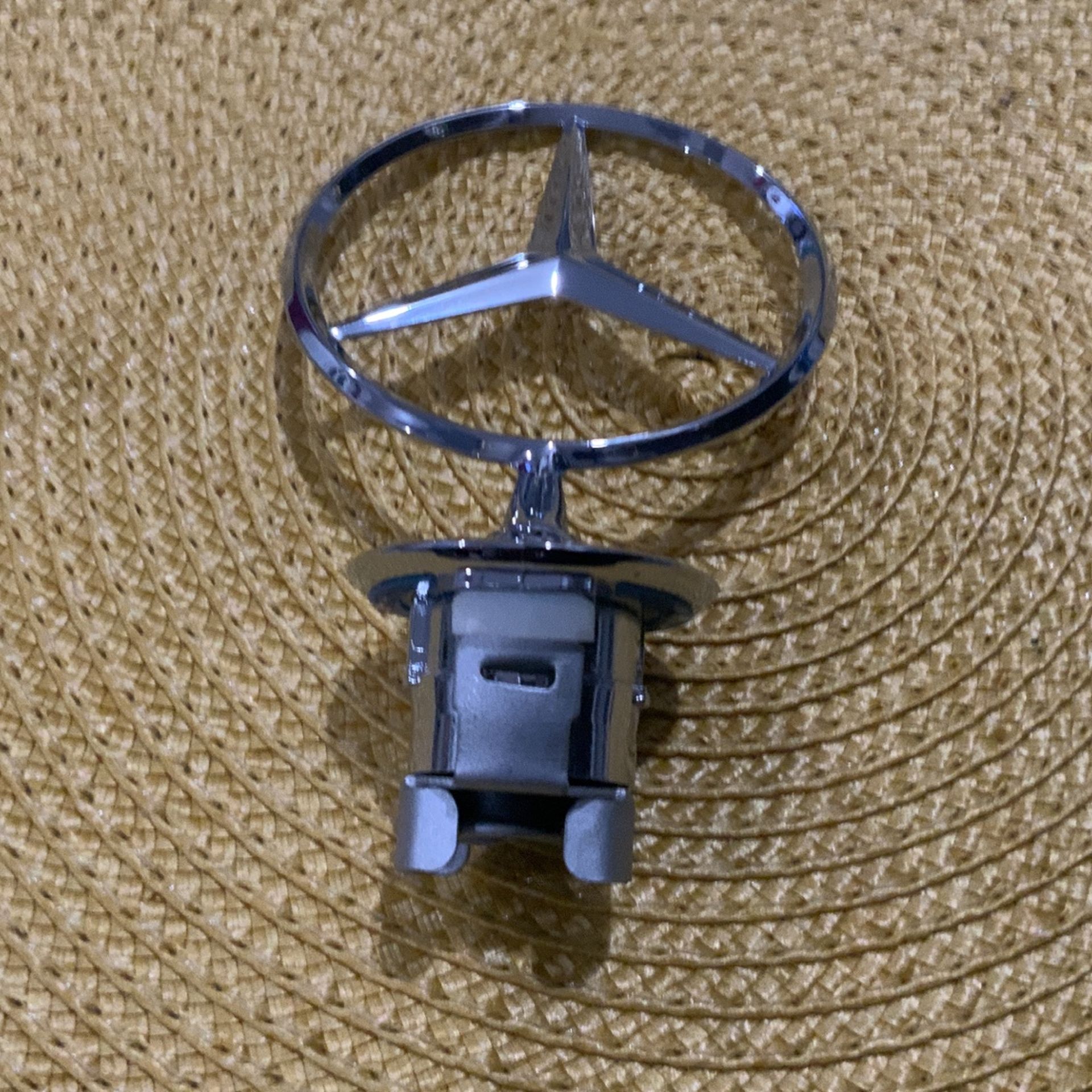 Car Hood Emblem -Mercedes Benz 