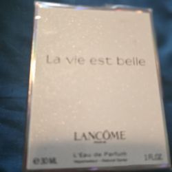 La Vie Est Belle Perfume