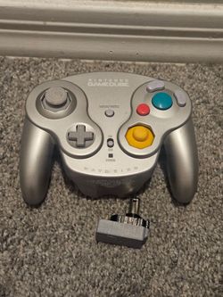 Wavebird Nintendo GameCube controller