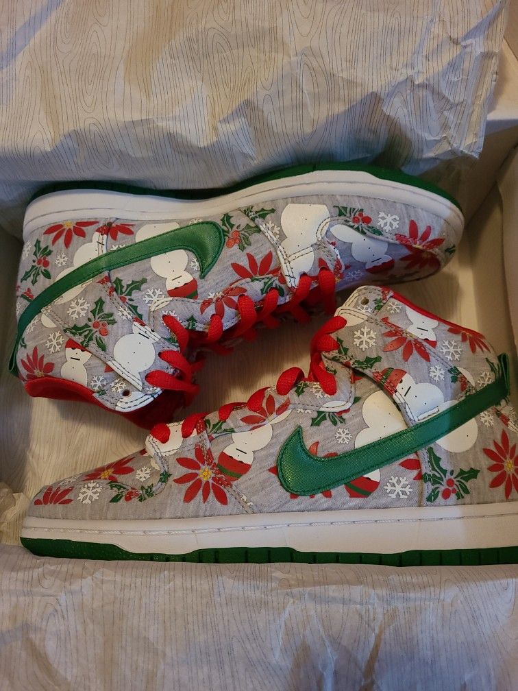 Nike Dunk SB Ugly Christmas Sweater