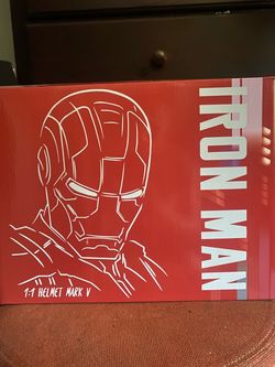 Iron Man 1:1 Helmet Mark V Box