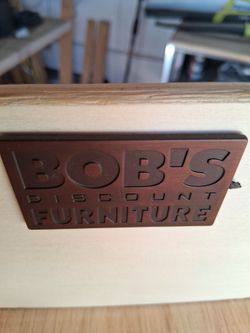 Bob s furniture five Drawers Dresser Good Condition Drawers Working Properly (dimensions) Tall 541/2 Wide 40in Deep 17in