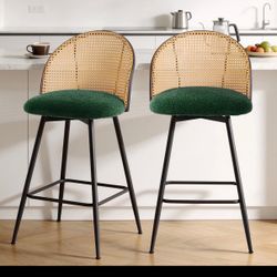 Set of 2 swivel Barstools New in box $100
