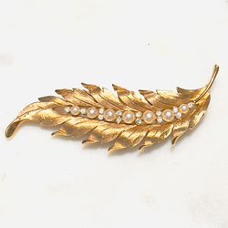 Gold Tone Signed Trifari Pearl and Leaf Brooch