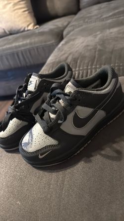 NIKE SHOES “ DUNKS “