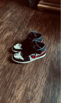Jordan 1 Mid Newspaper