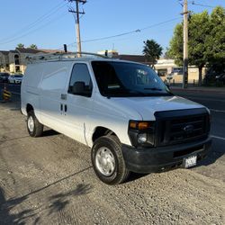 2013 Ford E-350