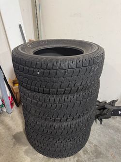 Radial SST LT275/65R18 {WINTER TIRES}