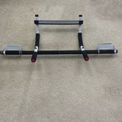 Doorway Chinning Bar NEW