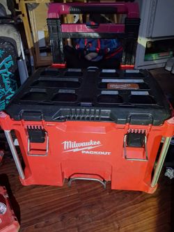 Milwaukee packout tool
