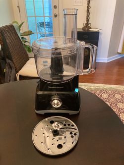 Apex like New Large 8 cup Hamilton Beach Food Processor with options to slice shredd and mix