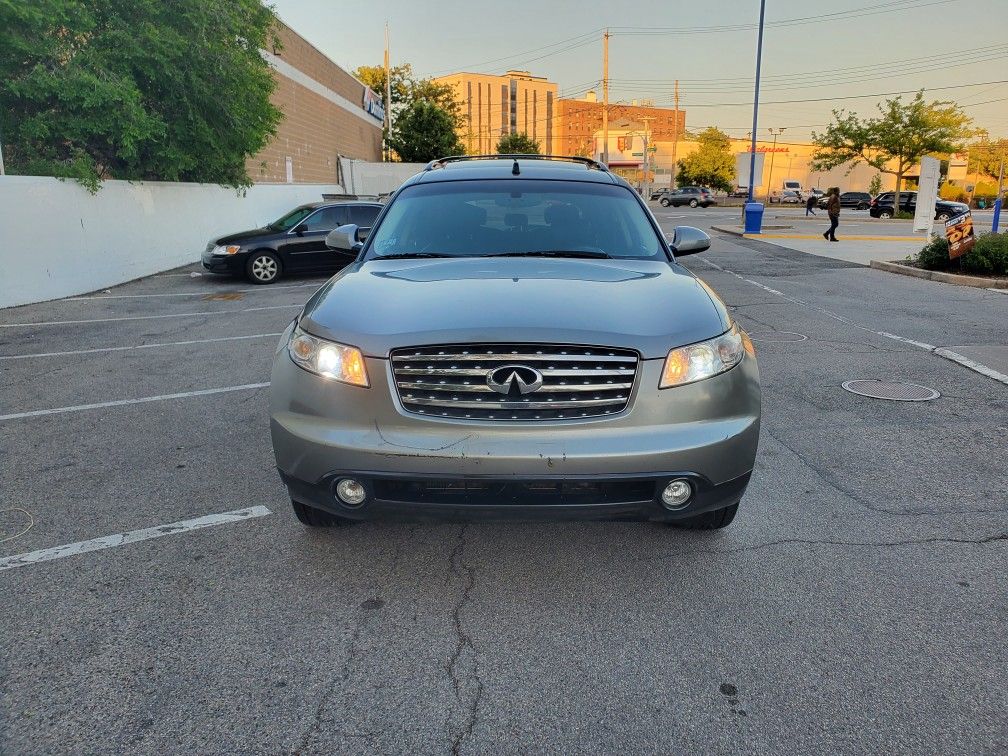 2005 Infiniti Fx35