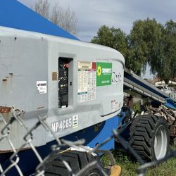 2016 Genie S-85 4WD Telescopic Boom Lift 