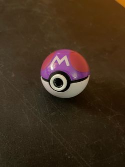 Nintendo Pokemon Pokeball T-Arts Projector Ball Lights Up Flashlight Projection