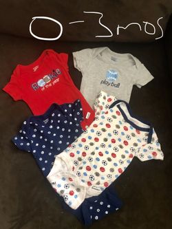 0-3 month onesie set