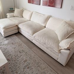 Ivory White Sectional Couch with Ottoman – Like New