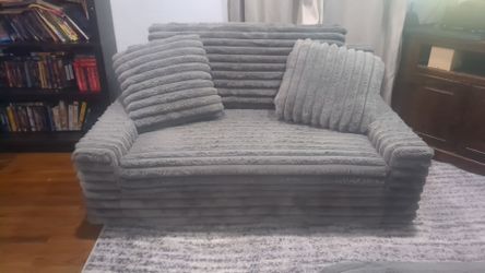 Thomasville Over sized Chair/Small Couch