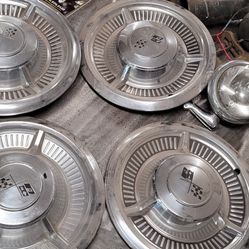 1958 Chevy Impala Hub Caps