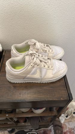 Women’s Nike Dunks