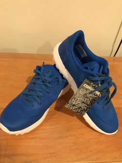 Women’s Converse size 7