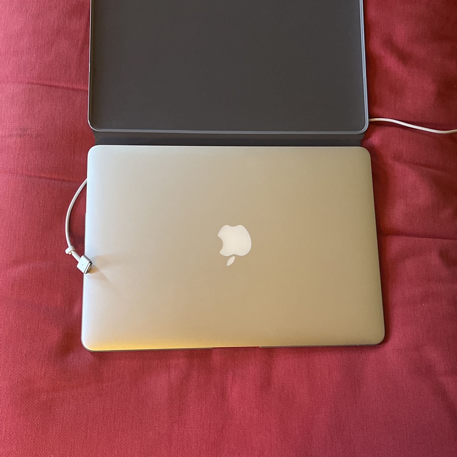 MacBook Air  14-inch 2017