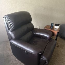 Free To First To Pick Up