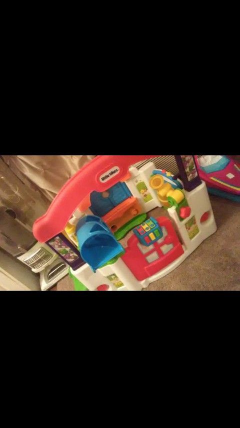 Indoor play yard