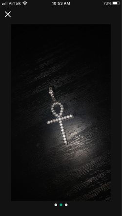 Silver chain w/ pendant
