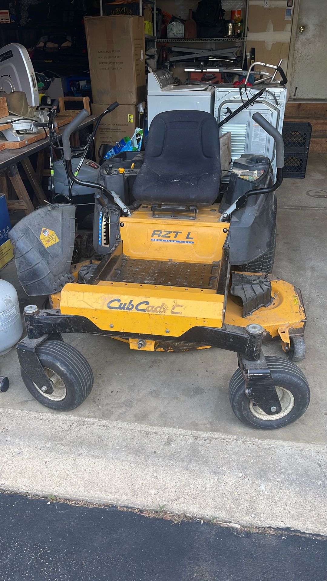 Cub Cadet RZT L Zero Turn Riding Lawn Mower