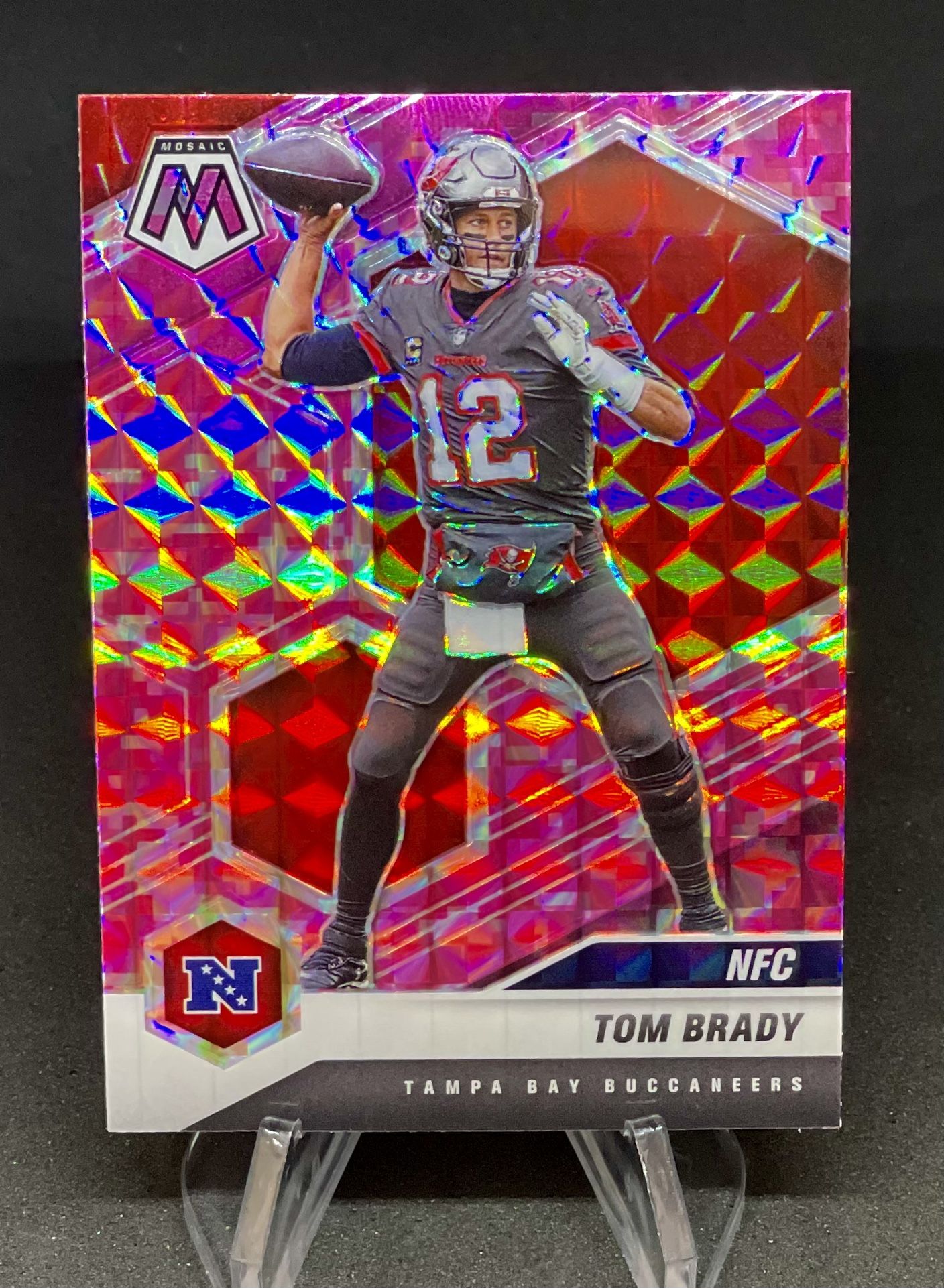 TOM BRADY 2021 Panini Mosaic NFC #201 Pink Camo Prizm Tampa Bay Buccaneers