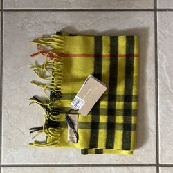 AUTHENTIC Burberry Scarf